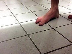 SPYCAM: Handsome Feet in Collage Showers